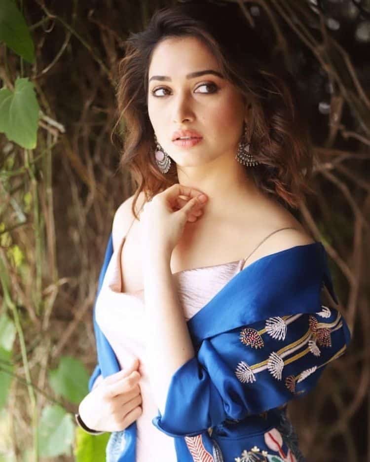 vip night girls in karachi – VIP companions near top hotels – photo 1 (image 30)